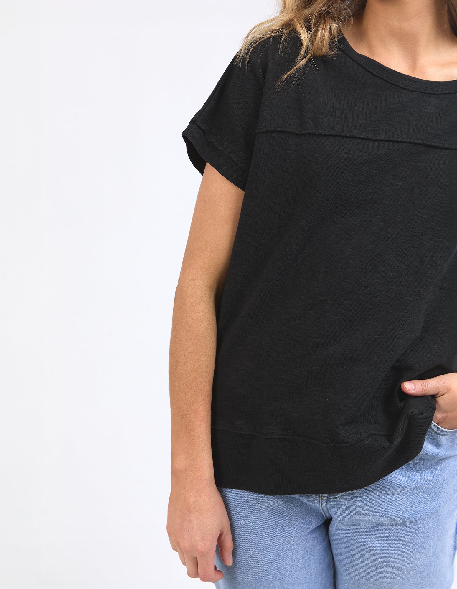 Allison Tee Black - Image 5