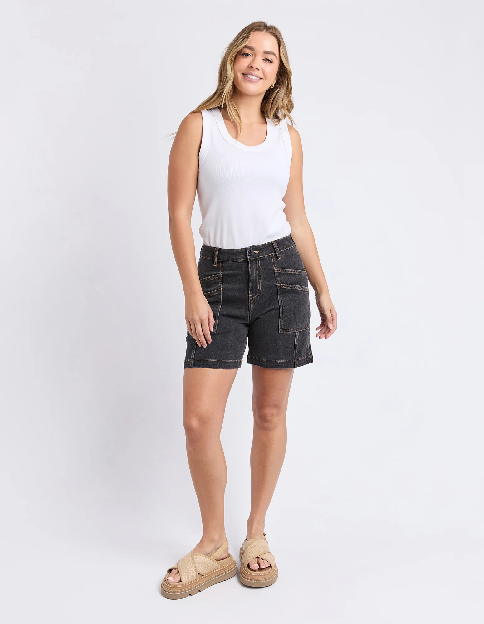 Balmy Short Washed Black - Image 3