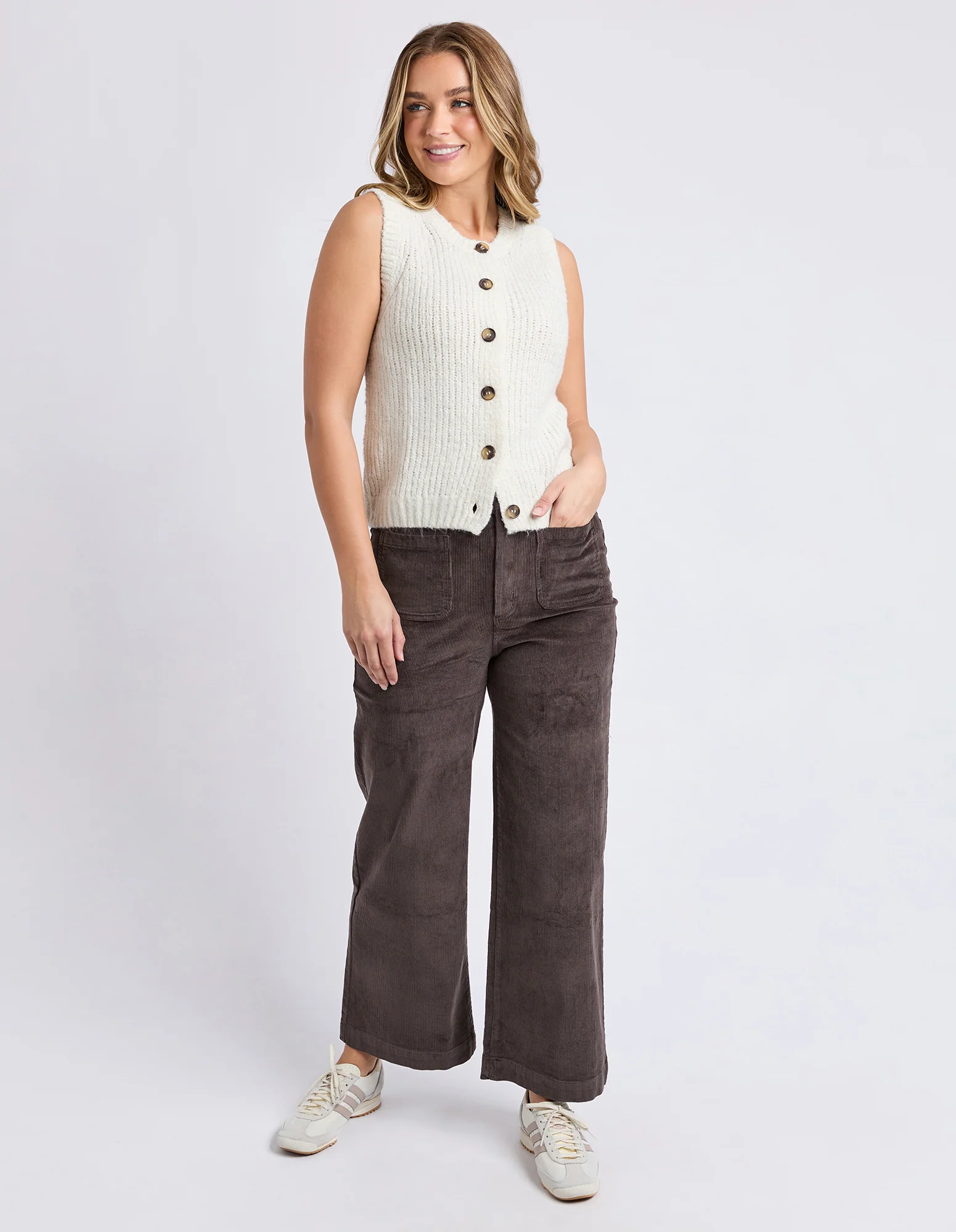 Delta Knit Vintage White - Image 3