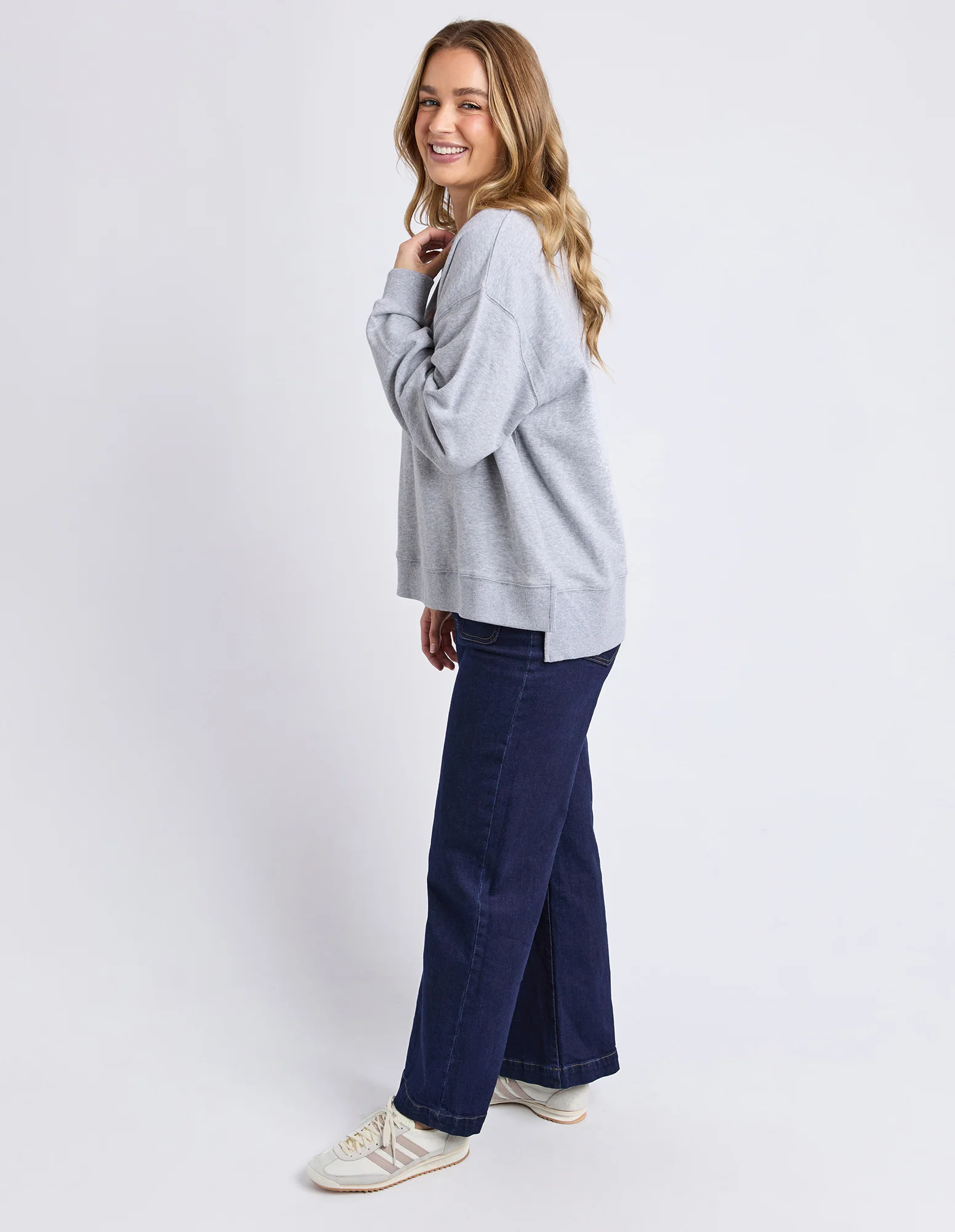 Effortless Contrast Crew Grey Marle - Image 7