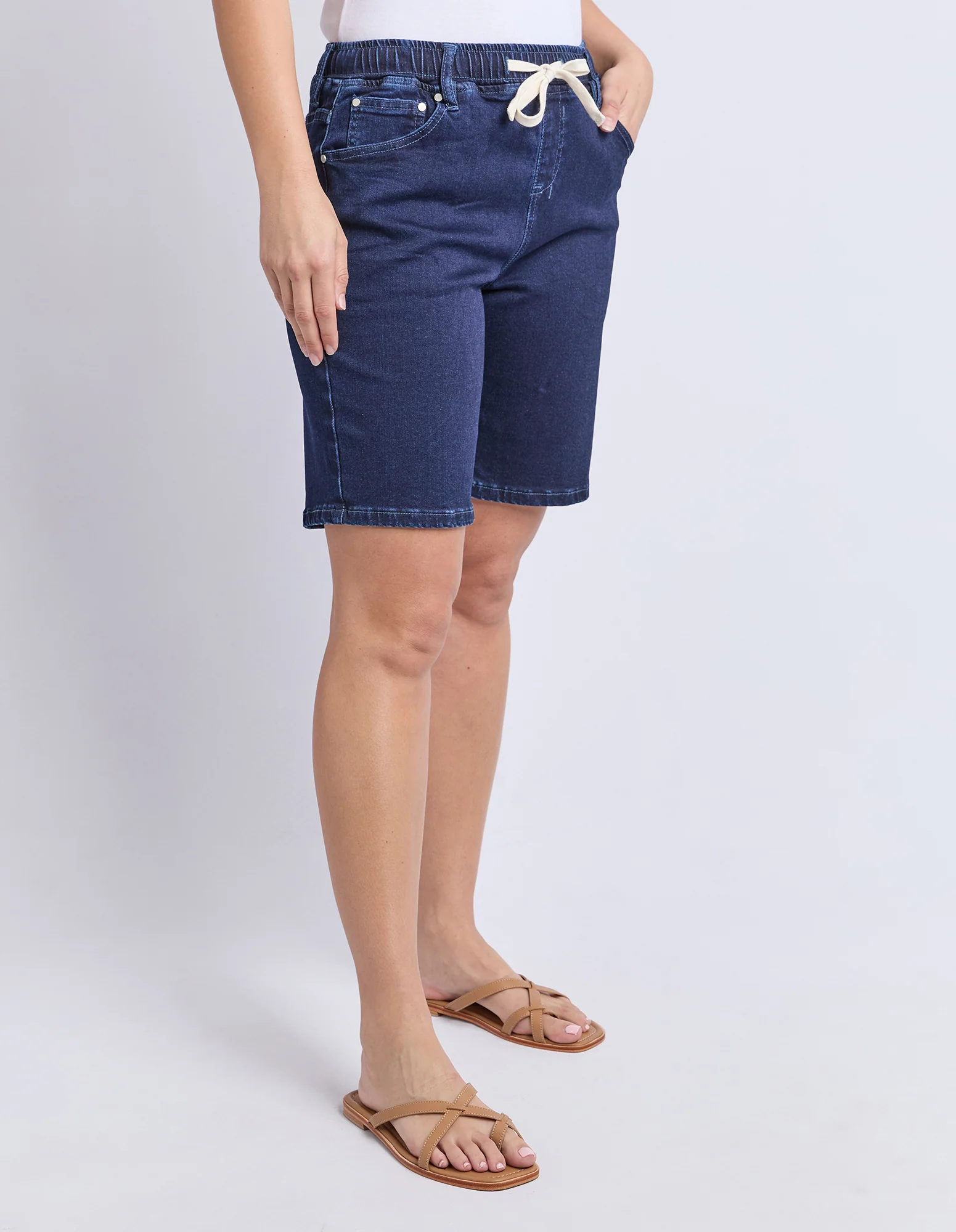 Gabby Bermuda Short Dark Indigo - Image 4