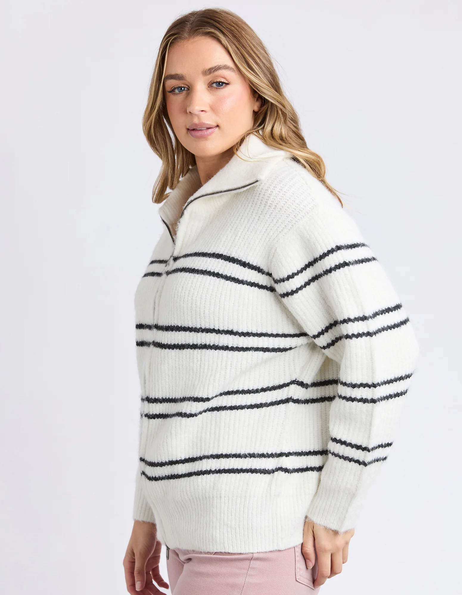 Journey Zip Knit White - Image 5
