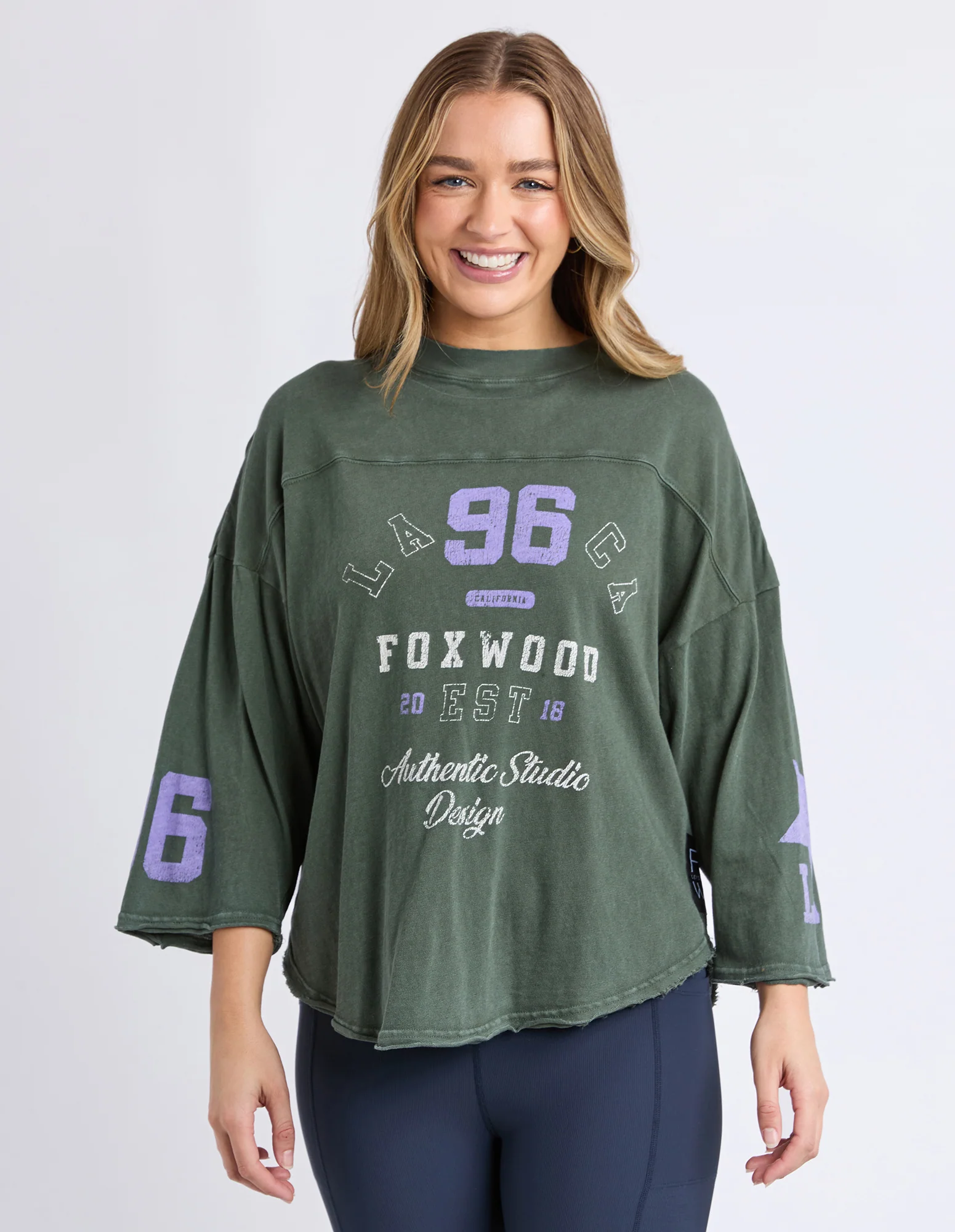 La Studio Tee Khaki - Image 2