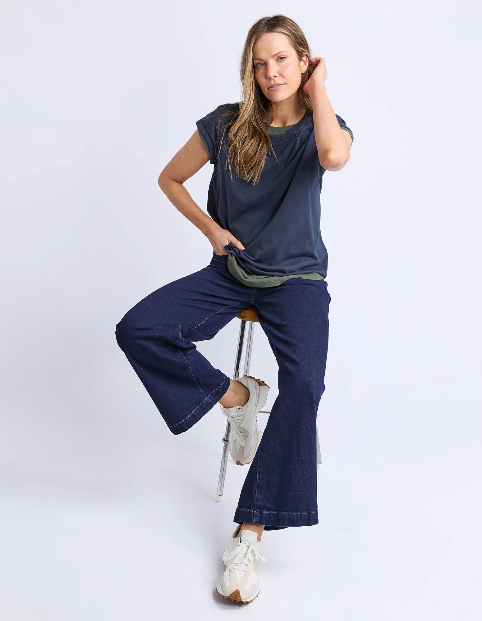 Manly Tee Navy - Image 2