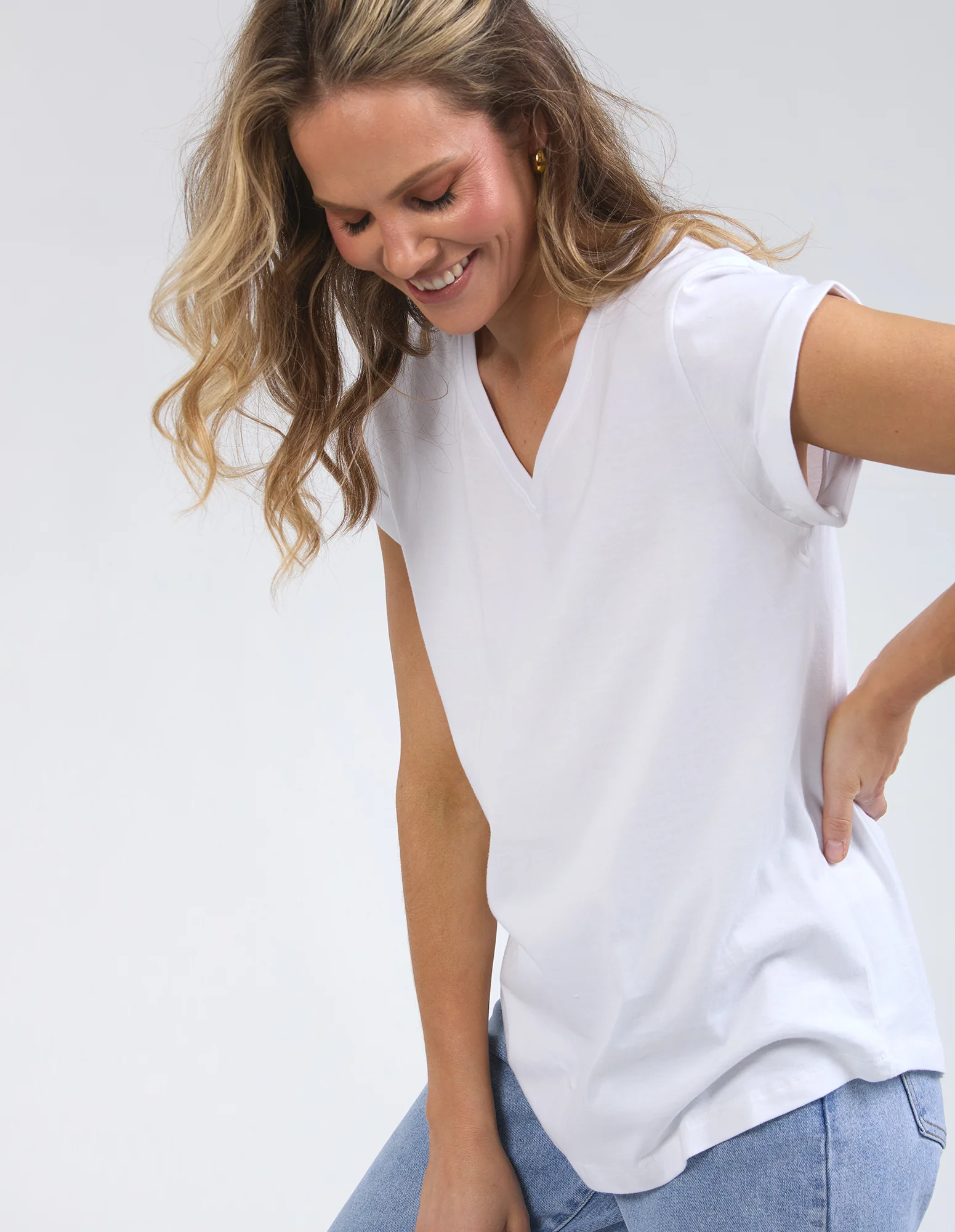Manly Vee Tee White - Image 4