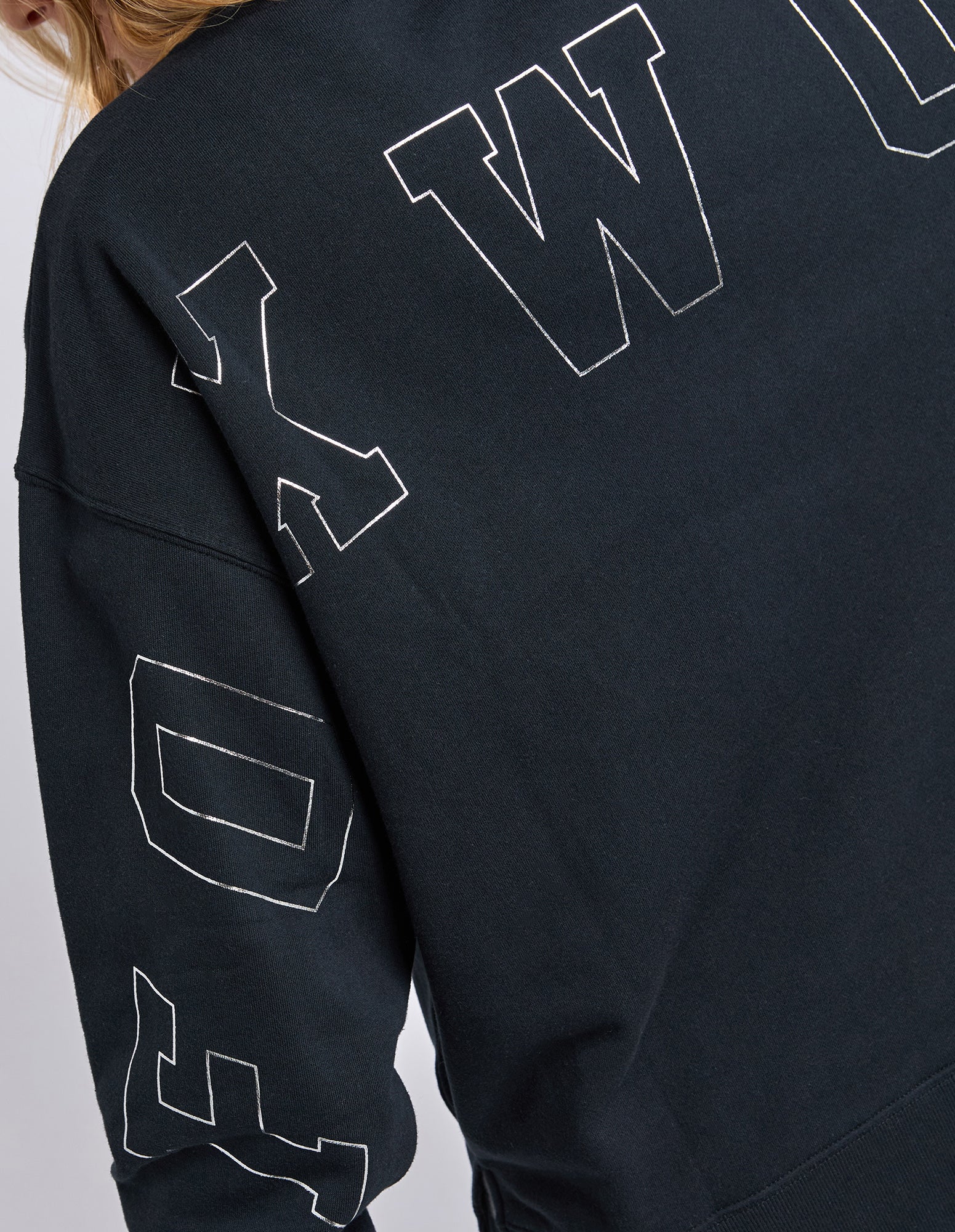 Metallic Interval Crew Black With Silver - Image 5
