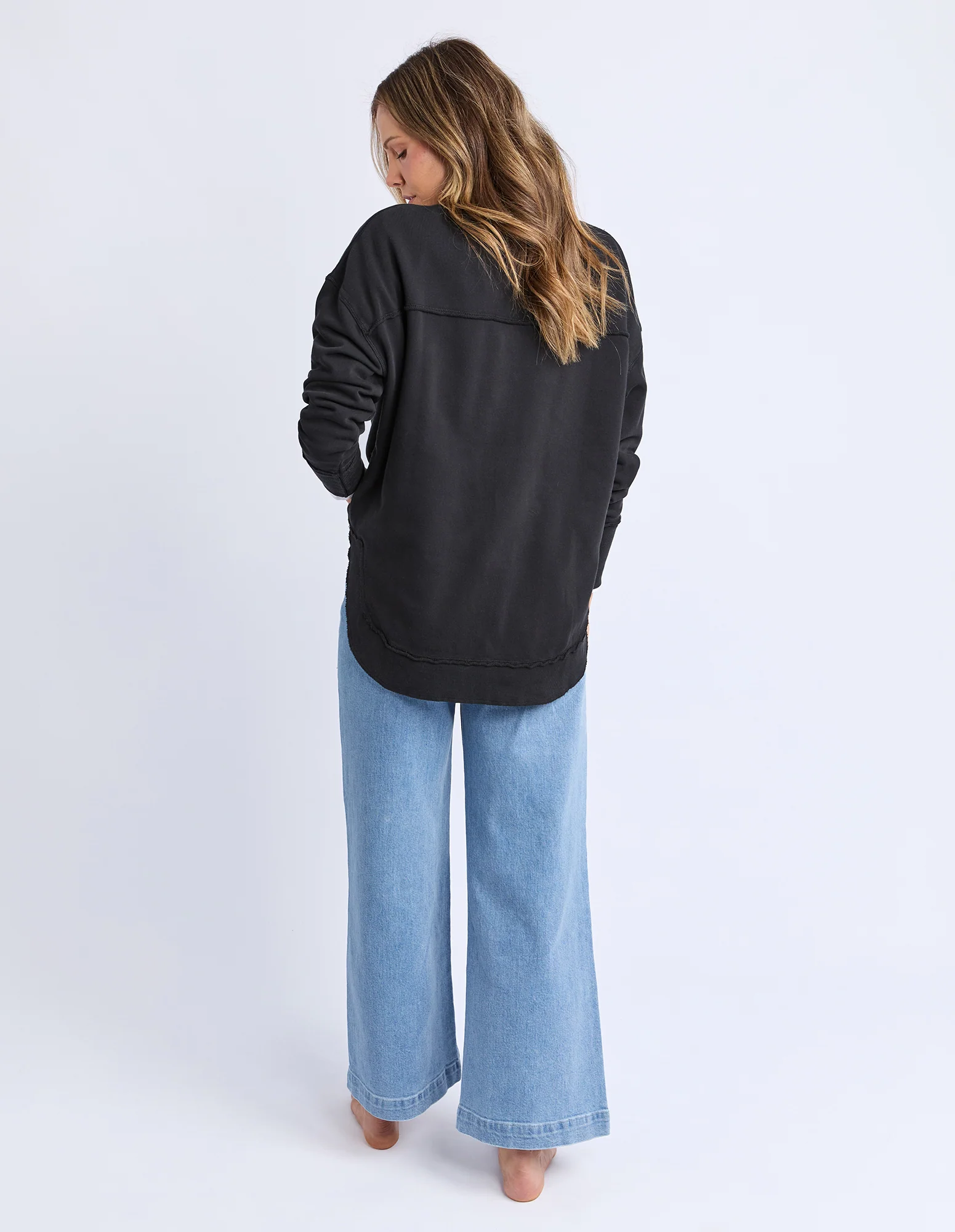 Simplified Crew Black On Black - Image 3