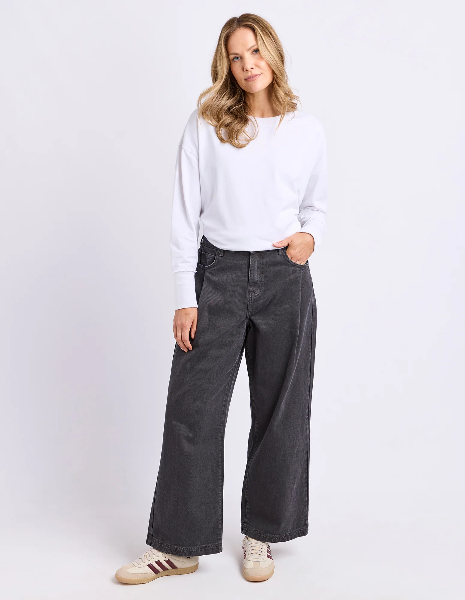 Zaria Pleat Jean Washed Black - Image 2