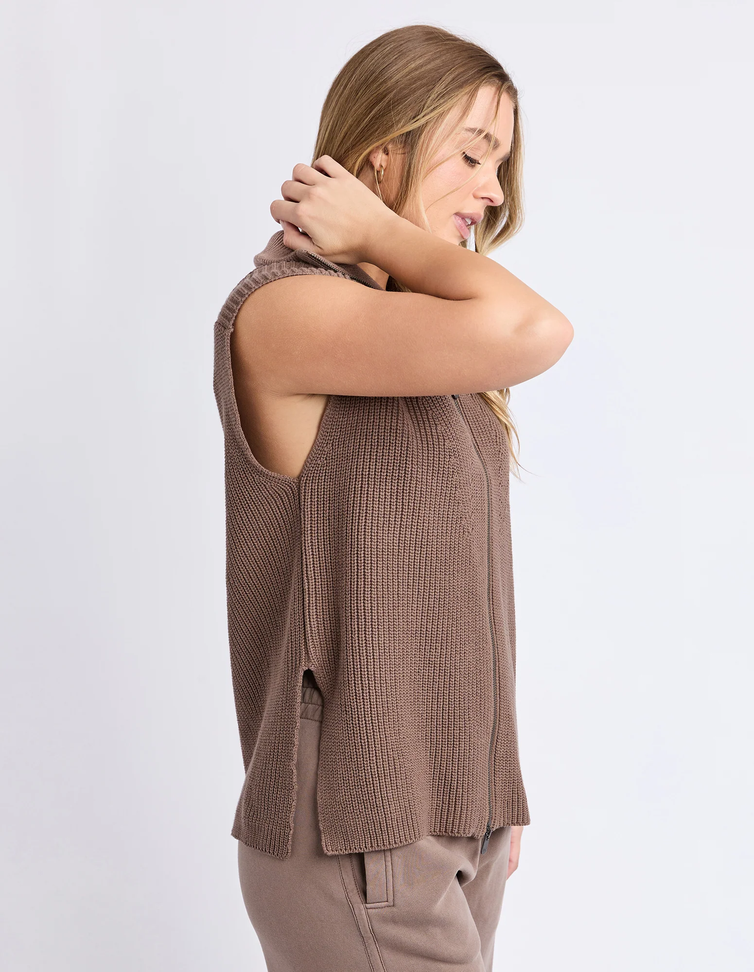 Zip Knit Vest Brown - Image 4